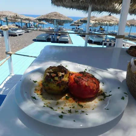 Sea La Vie - Beachfront Suites