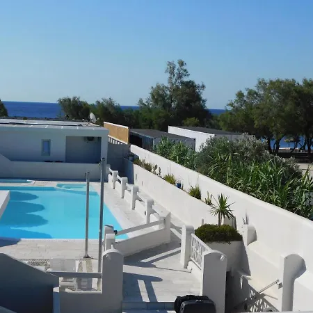 Apart Otel Sea La Vie - Beachfront Suites Perissa (Santorini)