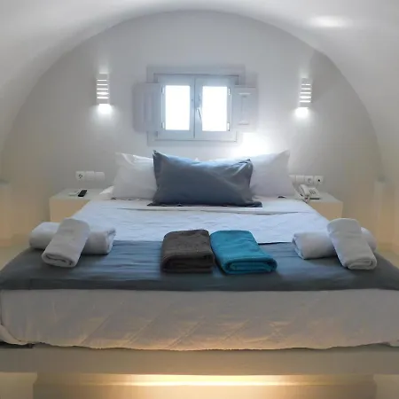 Sea La Vie - Beachfront Suites Apart Otel *