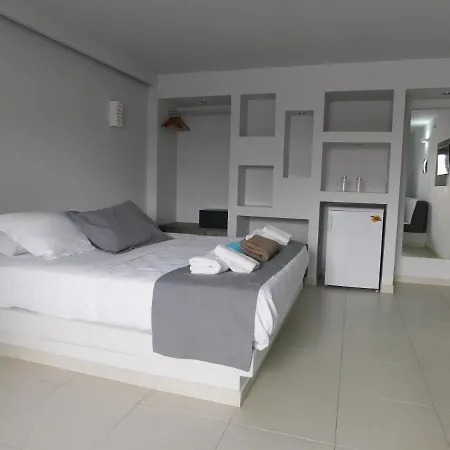 Sea La Vie - Beachfront Suites