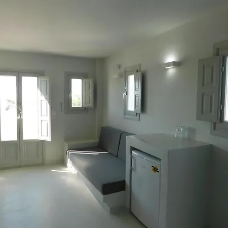 Sea La Vie - Beachfront Suites *